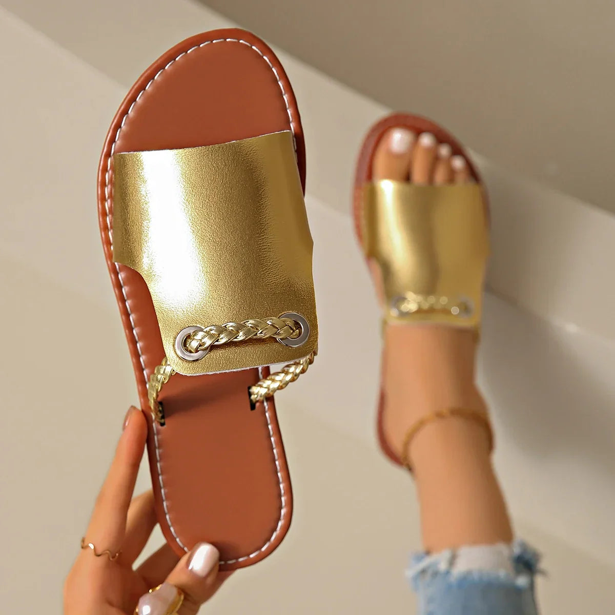 Women's soft leather slip-on sandals